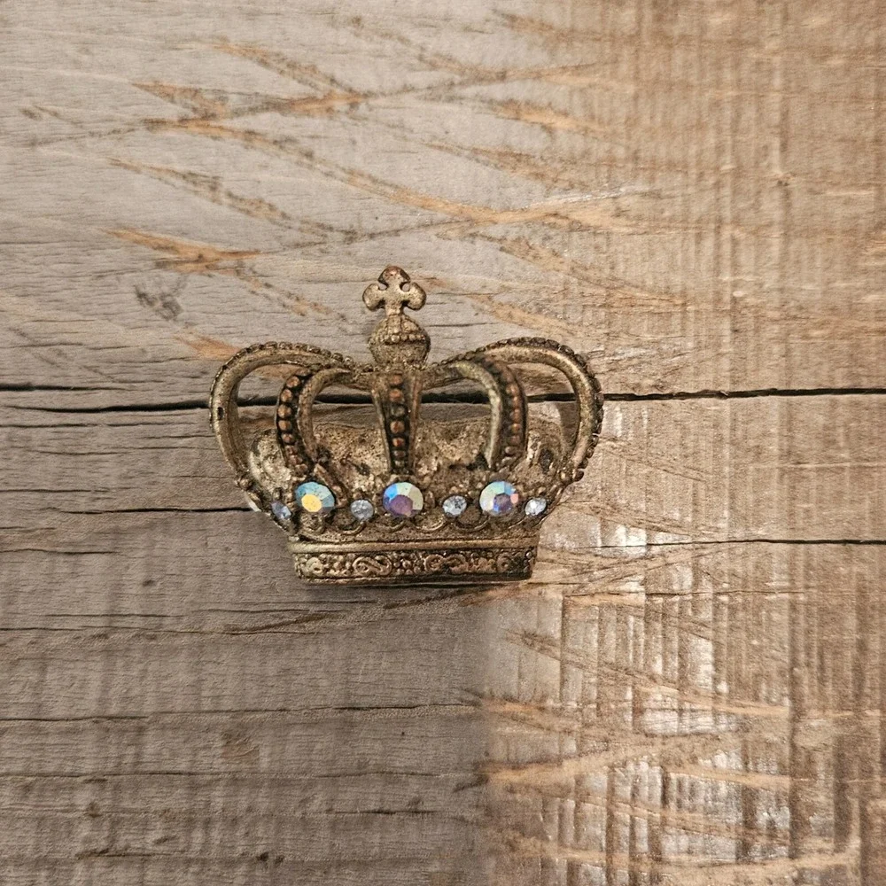 Vintage Made in Korea Crown Brooch Made With AB Crystals Royal Queen‎ Pin